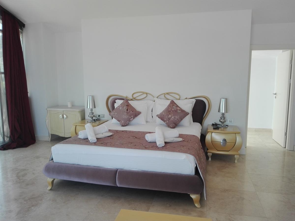 Egesu Marina Guest House Gulluk Bagian luar foto